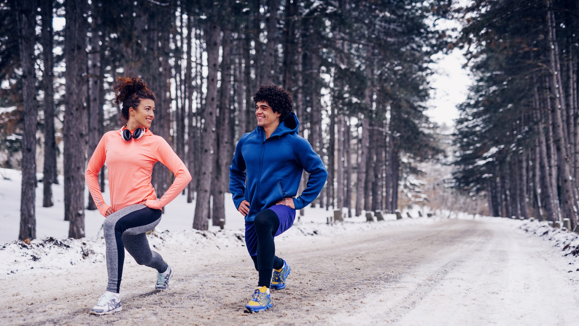 what-to-wear-when-exercising-in-the-cold-the-goodlife-fitness-blog