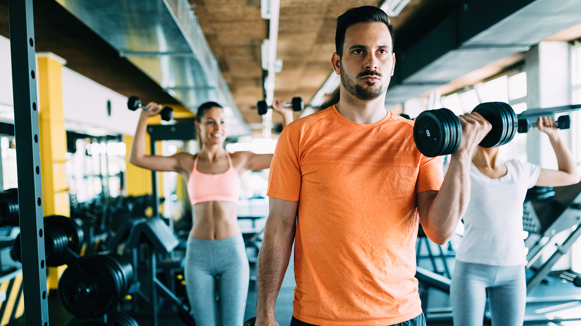 What's the difference between using free weights versus machines? The