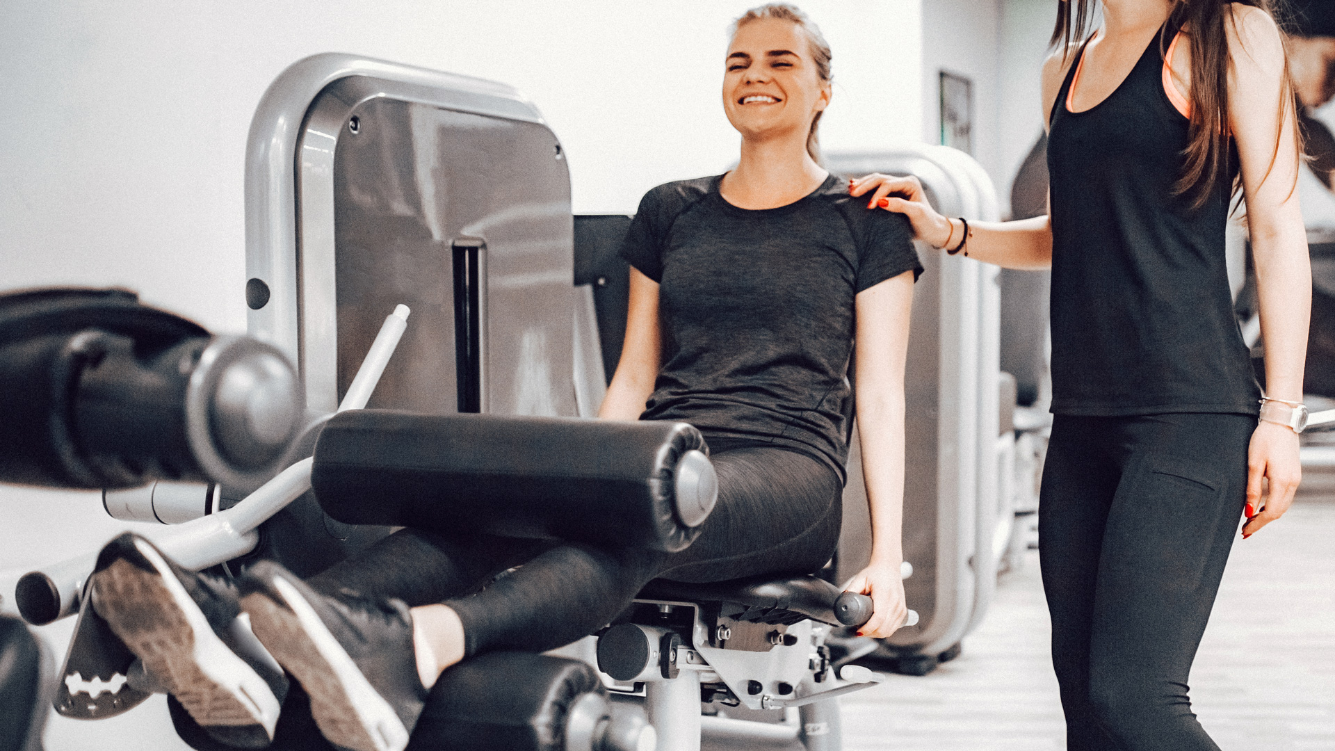 How to use the leg extension and curl machines The GoodLife Fitness Blog